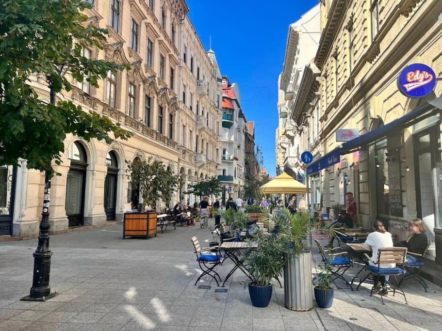 Opera Apartment Budapest With Three Bedroom W Ac Exterior foto